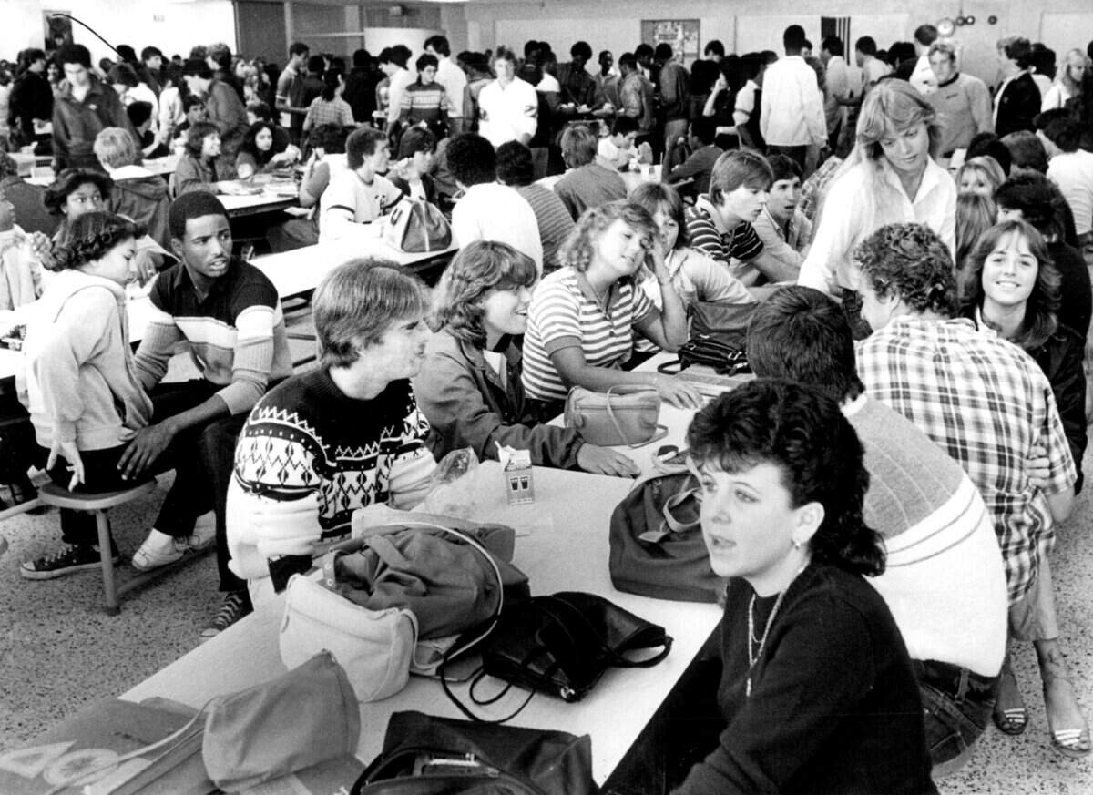 Herald archive image of students in Killian High’s cafeteria.