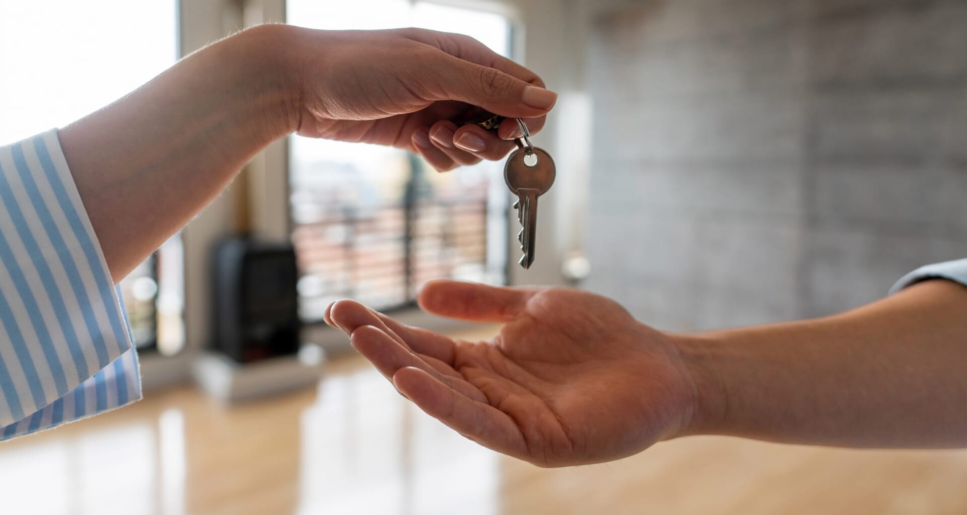 Homes are selling below asking in 38 of the 50 biggest U.S. cities