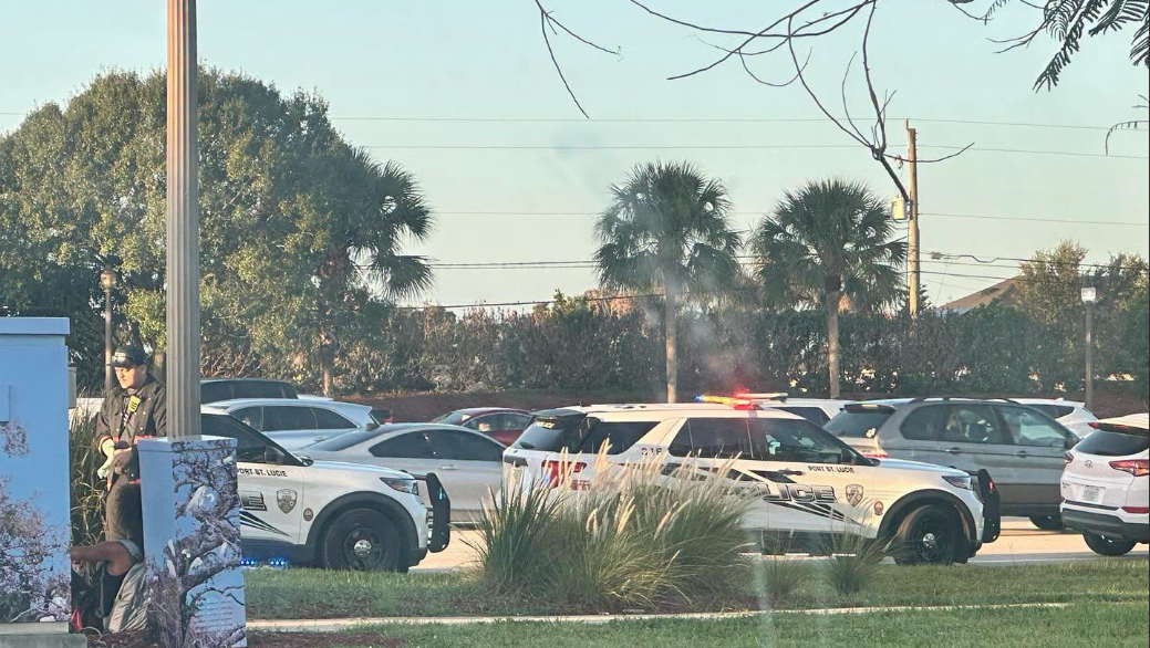 Student suffers minor injuries in Port St. Lucie crash