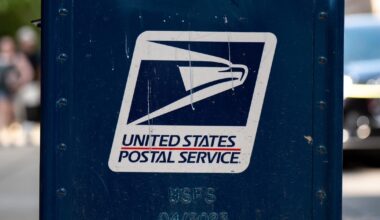 Florida USPS carrier accused of stealing $2,600 winning lottery ticket, claiming prize: Officials