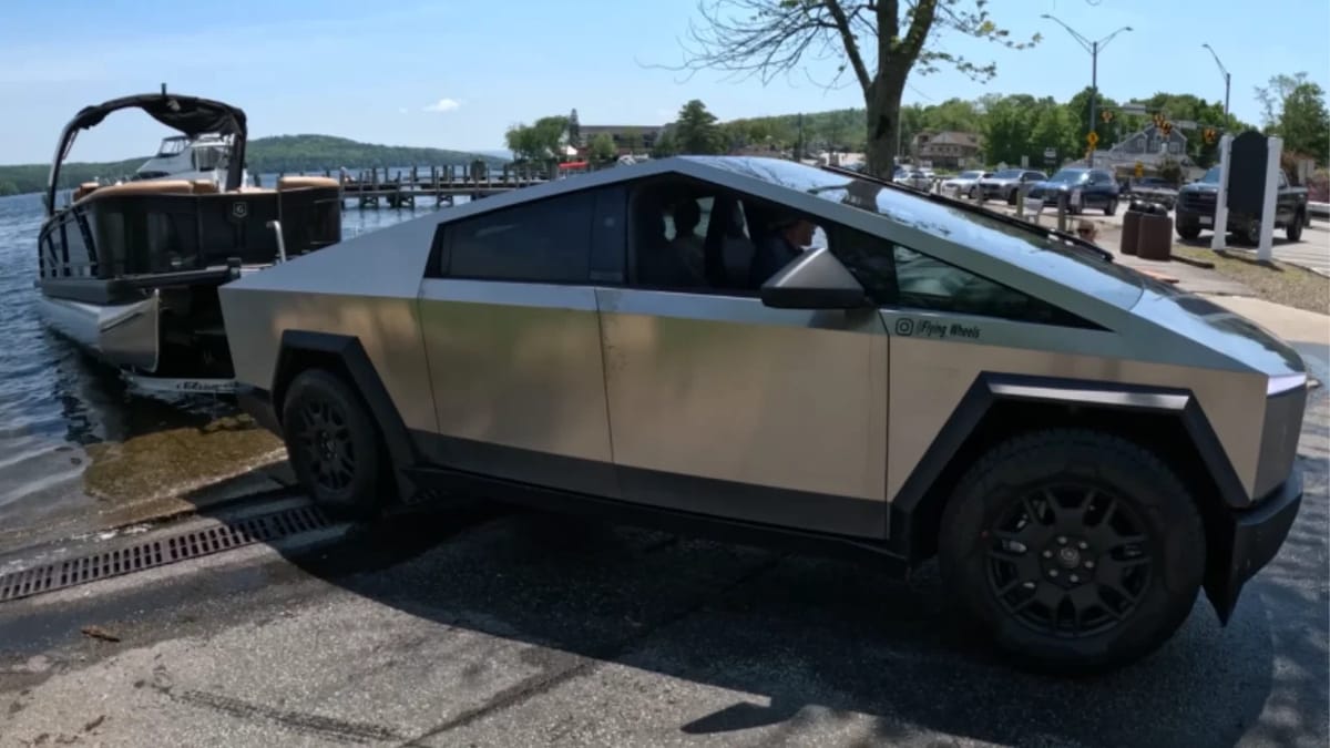 Florida man using his Tesla Cybertruck to tow a boat for 2 hours to lake ends up coming to a damning conclusion