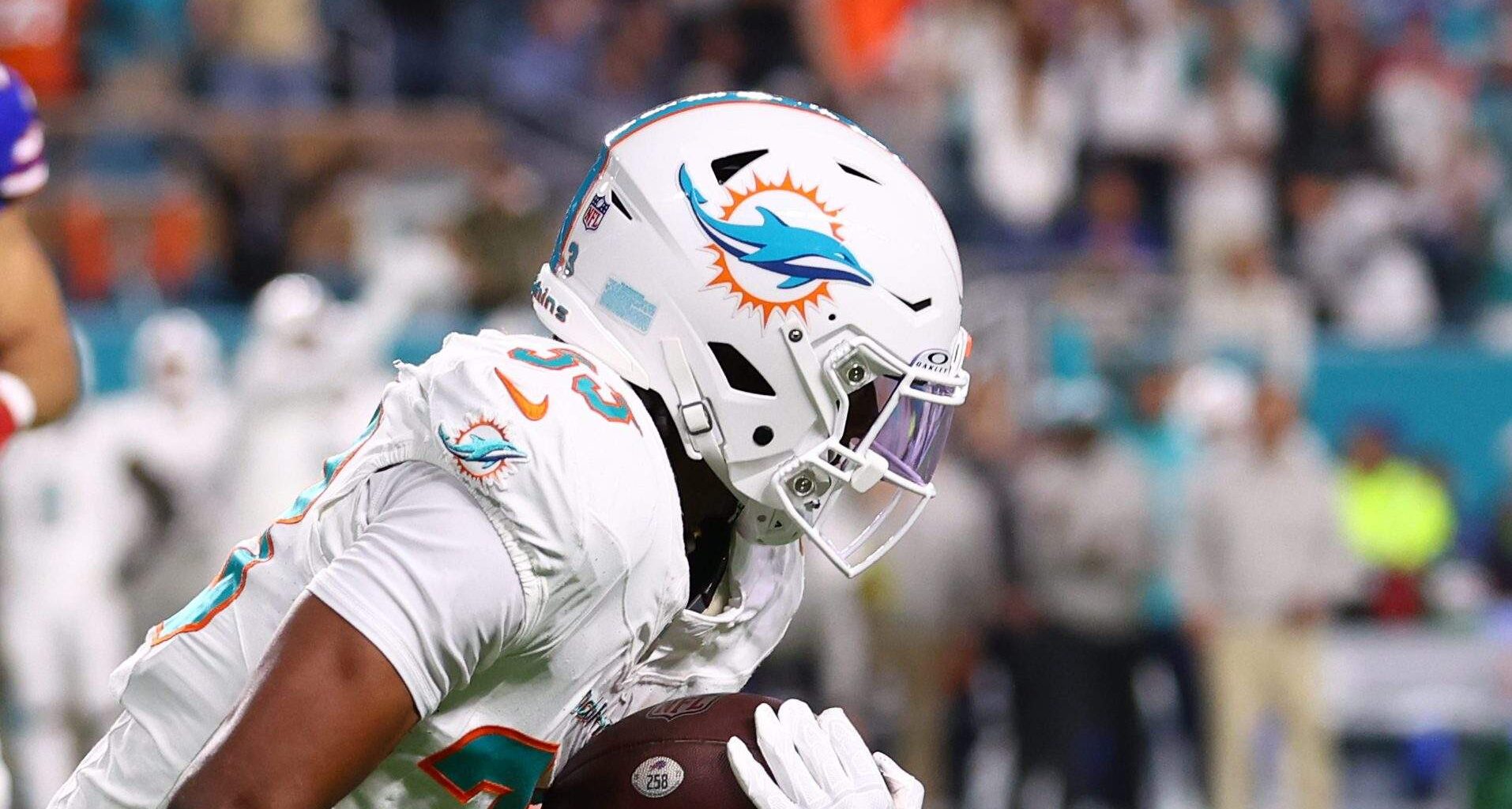 Ex-Dolphins Starter Cut by 49ers During Training Camp