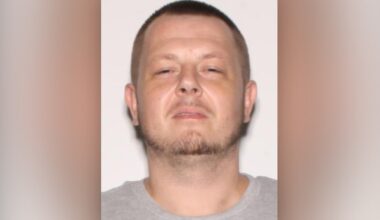 Tampa police search for man who escaped from court-ordered health care facility