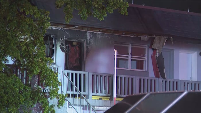 Fire damages second-floor apartment above businesses in Hollywood