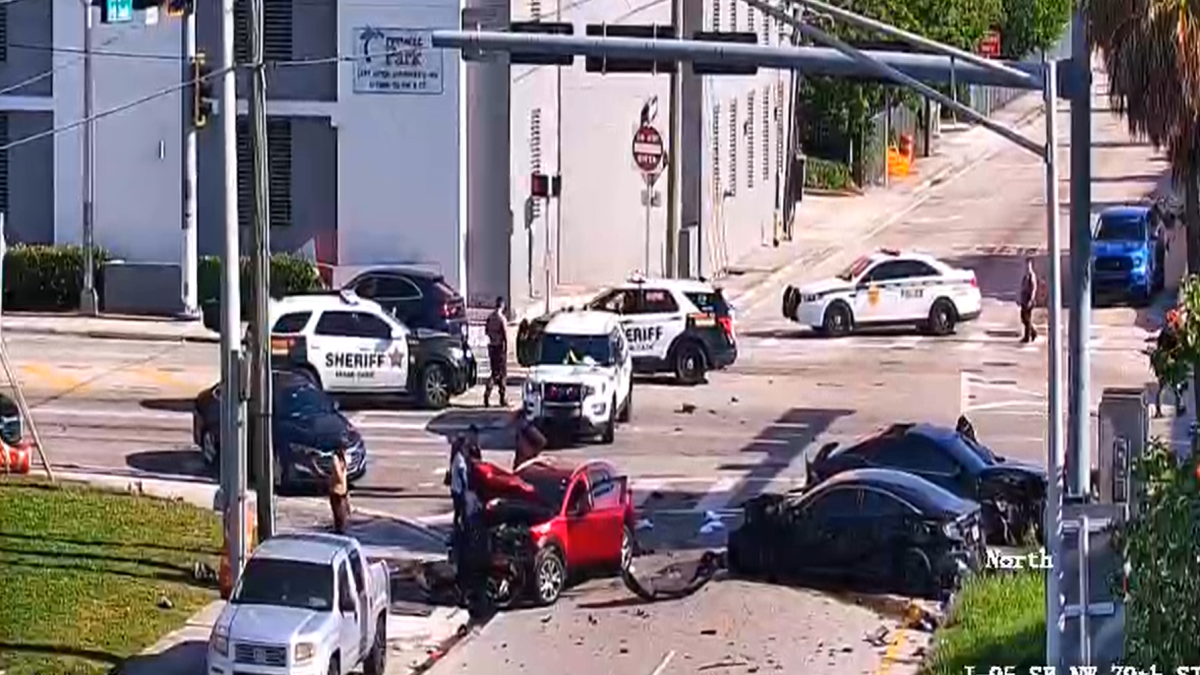 3 hurt after driver crashes into multiple vehicles, flees the scene, MDSO says – NBC 6 South Florida