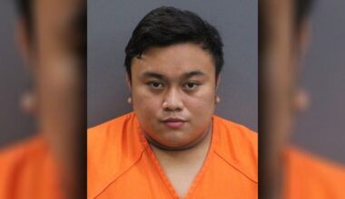 Memorial Middle teacher arrested over inappropriate messages to former student: HCSO