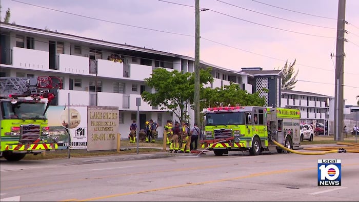 2 hurt, including firefighter, in Miami-Dade apartment fire, first responders say