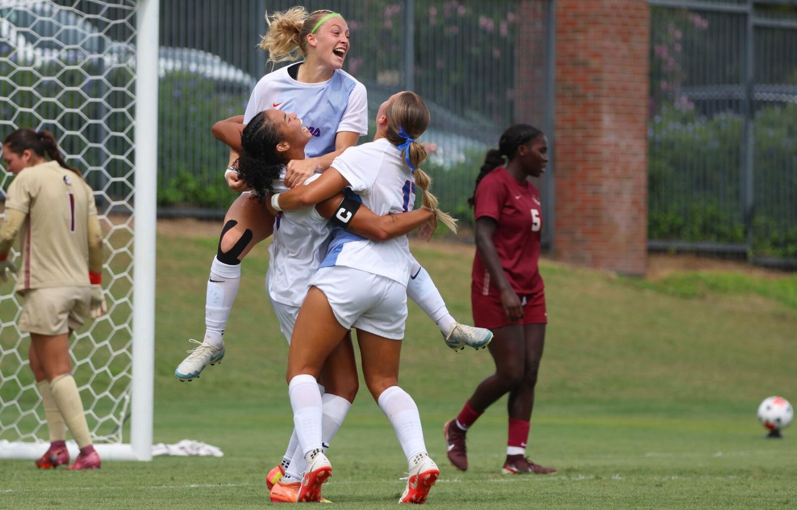 Gators Knock Off Defending Champion No. 3 Florida State