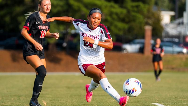 Late Tampa goal sinks Bears in season opener
