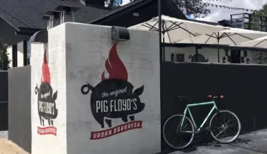 Pig Floyd's is moving out of its Mills 50 space to shack up with Pigzza three blocks away