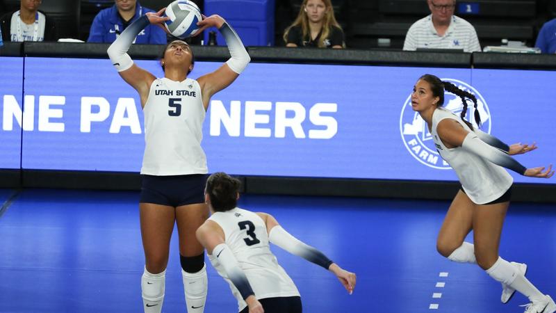 Volleyball Loses to South Florida to Conclude Opening Weekend