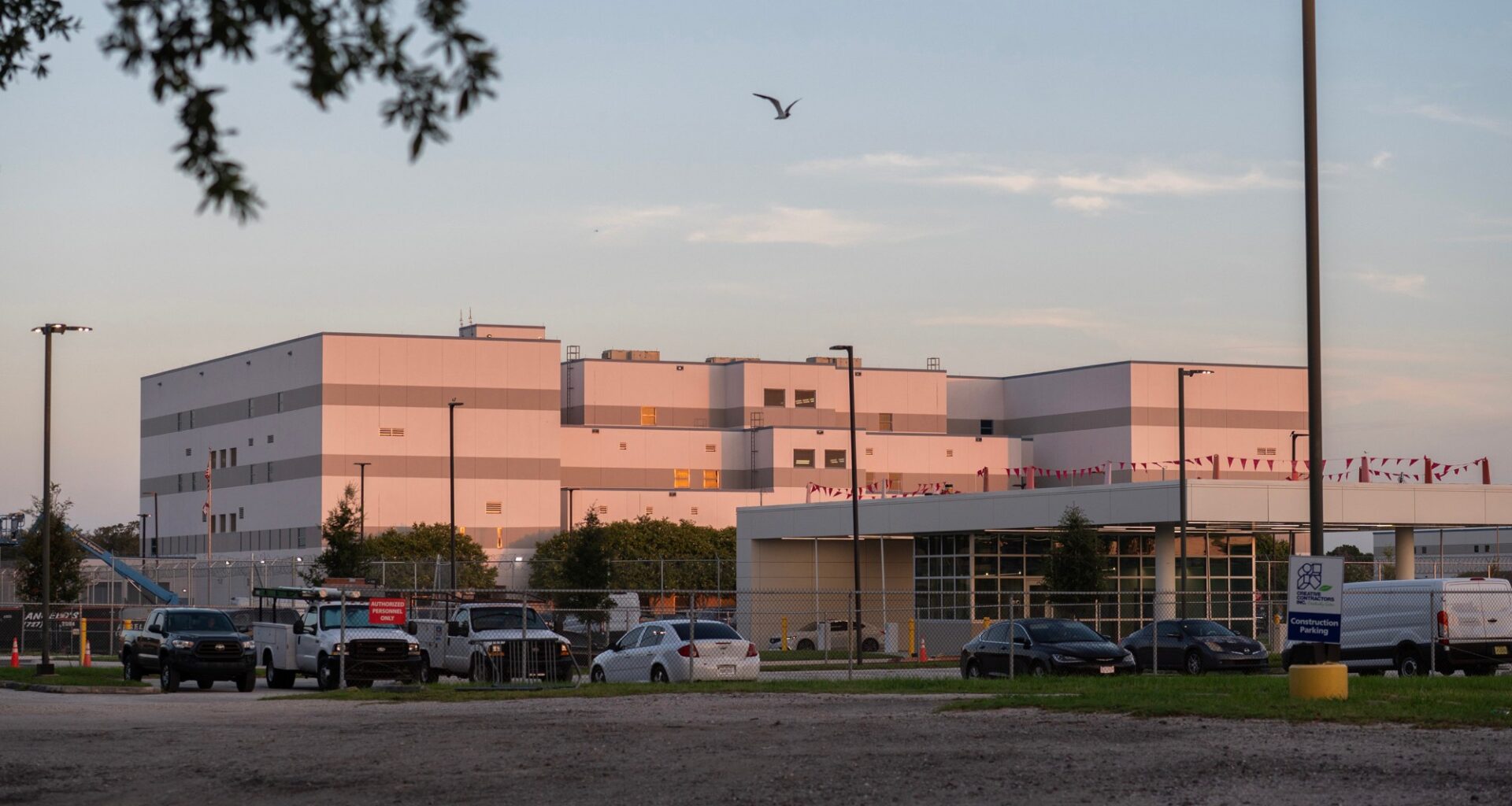 Two Florida Jails Had an Unusually High Number of Rebookings of Immigrants, Our Analysis Found — ProPublica