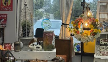 There is a unique inventory available in the store, from sparkling jewelry and cozy home decorations to locally sourced honey.