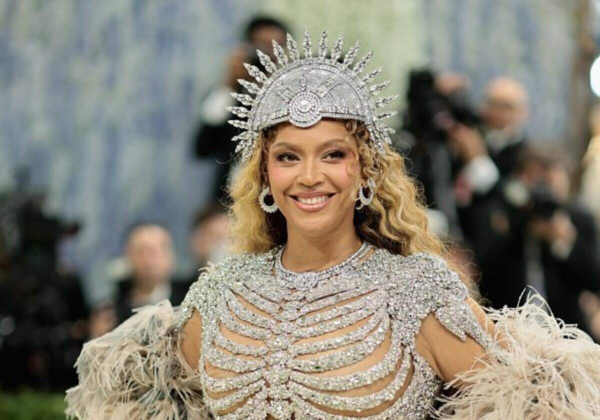 NEW YORK, NEW YORK - MAY 04: Beyoncé attends the 2026 Met Gala celebrating "Costume Art" at the Metropolitan Museum of Art on May 04, 2026 in New York City. (Photo by Dimitrios Kambouris/Getty Images for The Met Museum/Vogue)