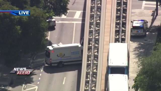 All clear given after bomb squad examines suspicious package near federal courthouse in downtown Miami - WSVN 7News | Miami News, Weather, Sports