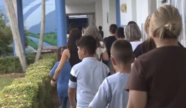 Hundreds of thousands of Miami-Dade students return to class following school closures and consolidations - WSVN 7News | Miami News, Weather, Sports
