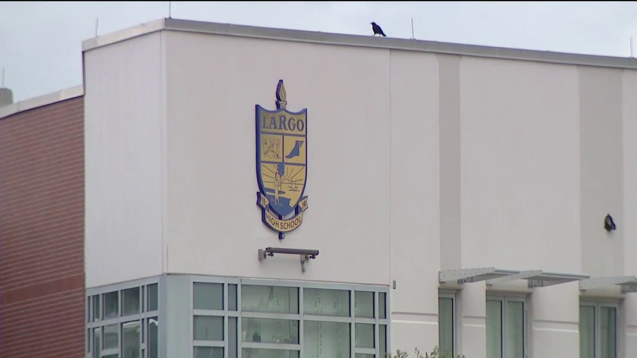 Largo High School frosted mirrors fuel frustration