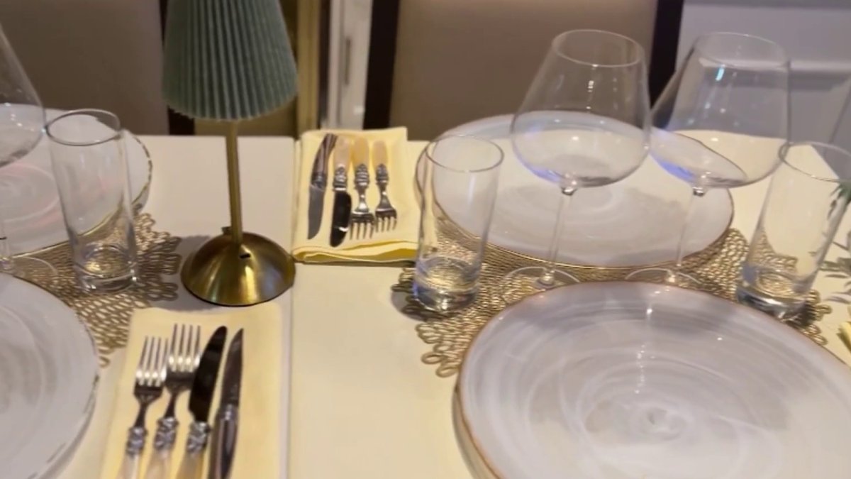 C.L.A.S.S. Steakhouse Soiree in Hollywood offers nude dinning once a month – NBC 6 South Florida