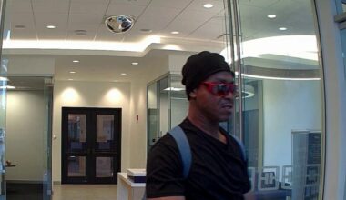 FBI searching for suspect who robbed bank on Las Olas in Fort Lauderdale – NBC 6 South Florida
