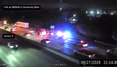 Traffic Alert: Multi-vehicle crash blocks one southbound lane on I-95 at University Blvd.