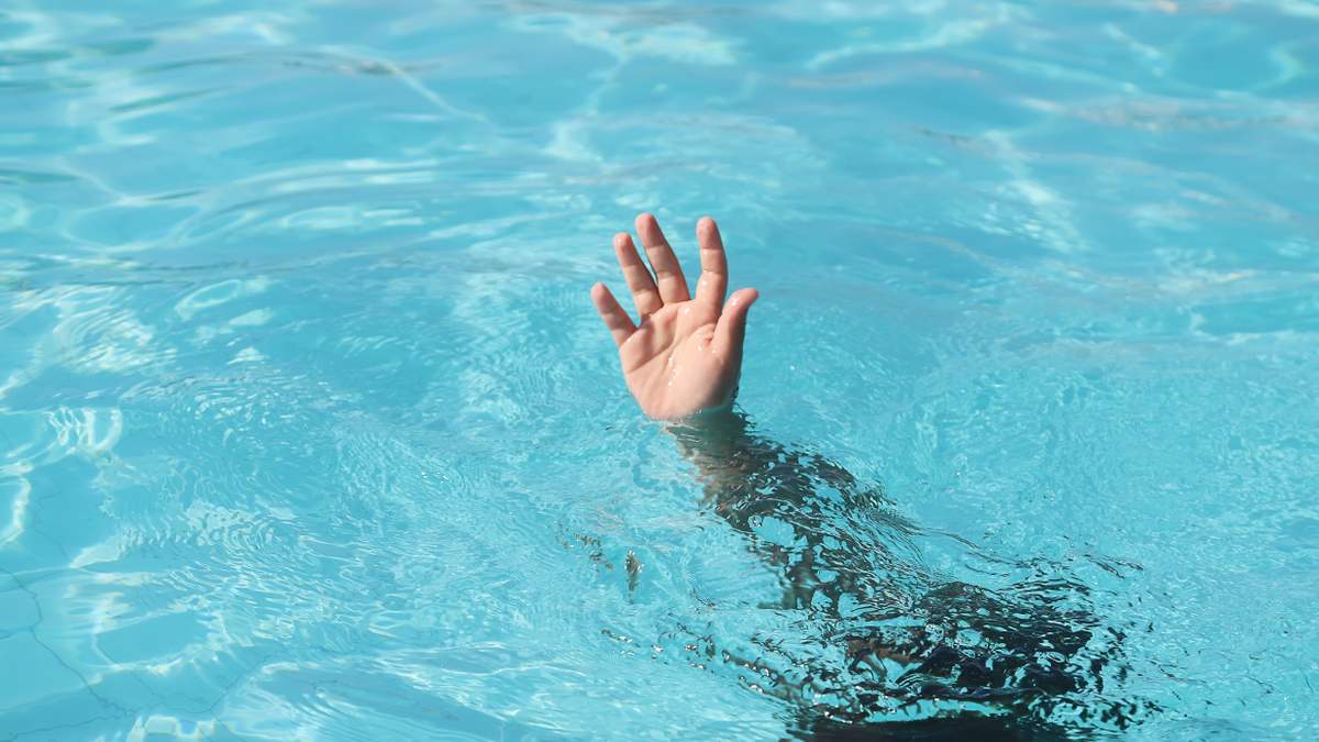 Hialeah Police Save 1-Year-Old Boy Found Unconscious in Pool | NewsRadio WIOD