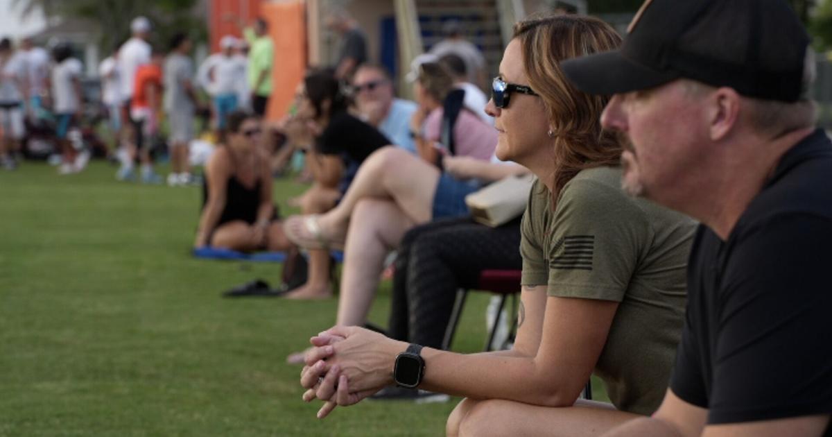 'This can't happen' - Cape Coral parents fight plan to dramatically increase youth sports fees | Lee County