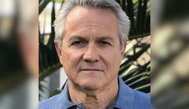 After eight years, Luis de la Cruz seeks return to Village Council | Key Biscayne