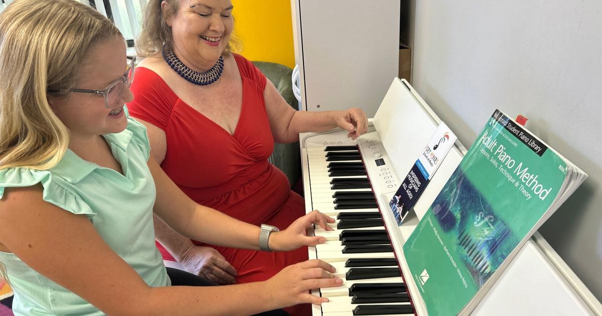 Fort Myers School of Music teaches skills beyond the classroom | WINK Stop