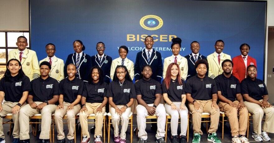 ‘It was very emotional’: Miami Central High students go to Zimbabwe for cultural immersion program | Education