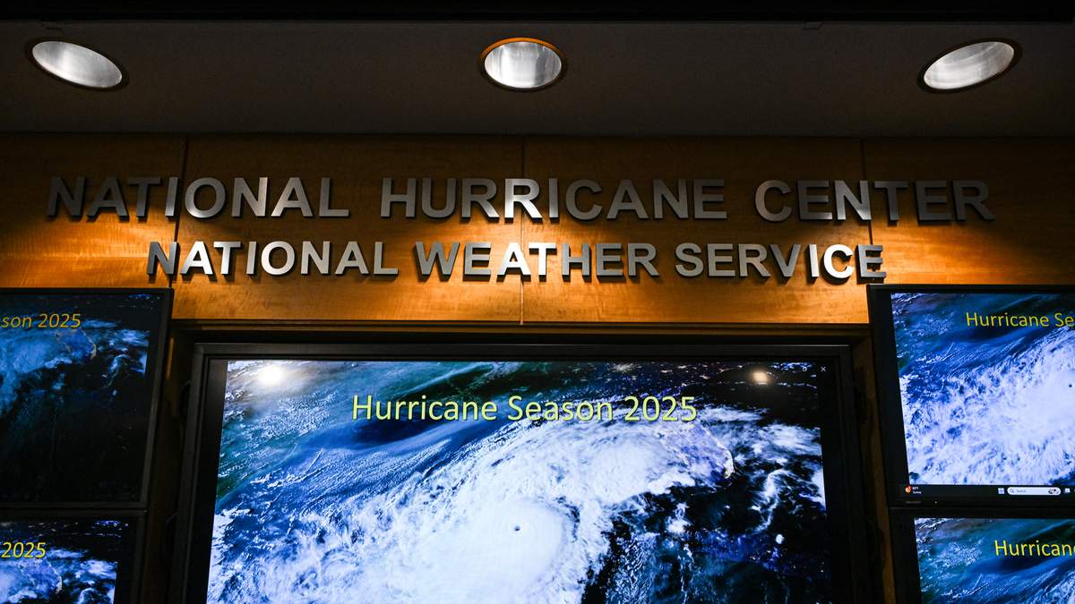 Hurricane Center Tracking Trio Storms 34 Years After Andrew