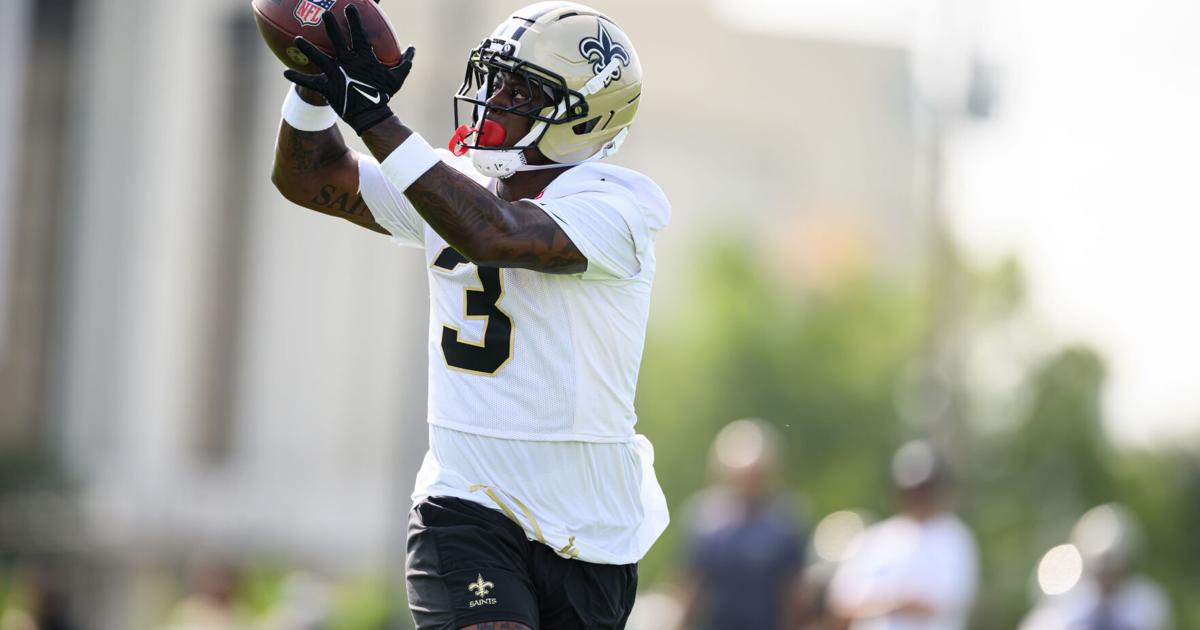 Saints' Etienne is still popular with ex-Jags teammates, touts Tuten's potential with Jacksonville