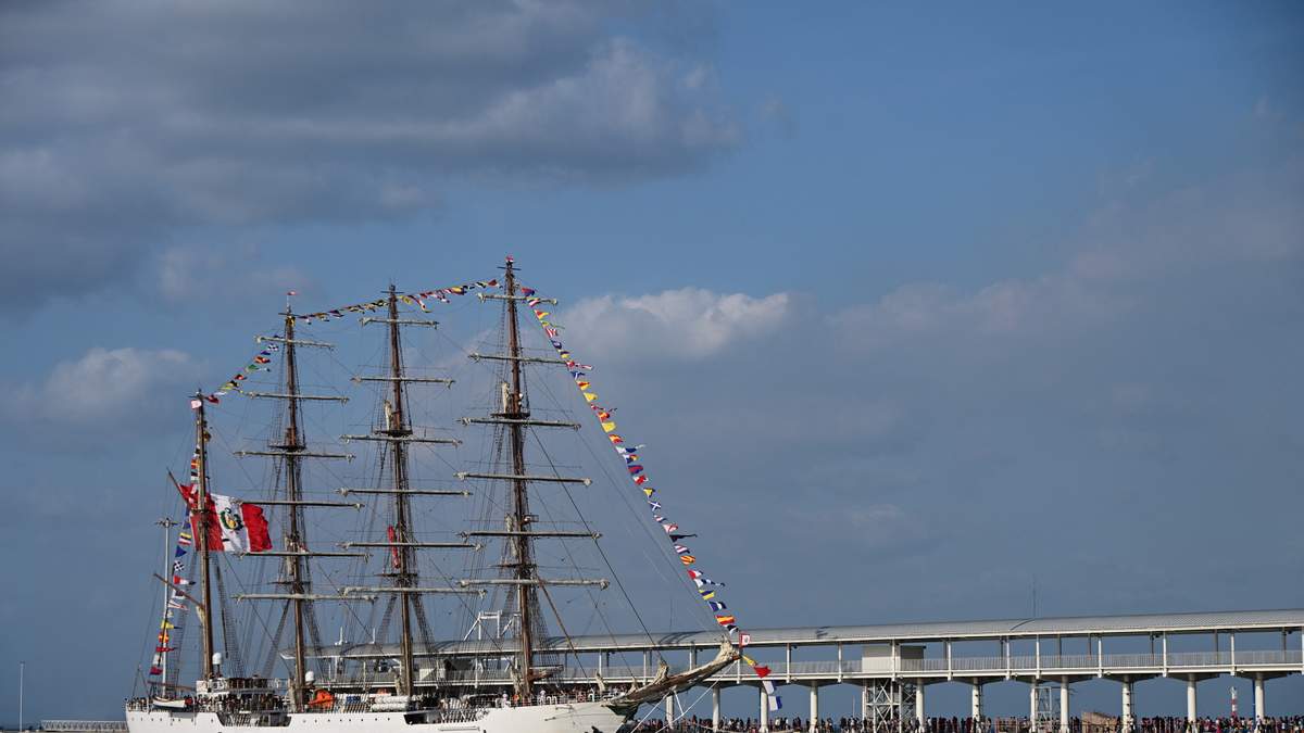 Latin America's Largest Sailing Ship Docks in Downtown Miami for Free Tours | NewsRadio WIOD