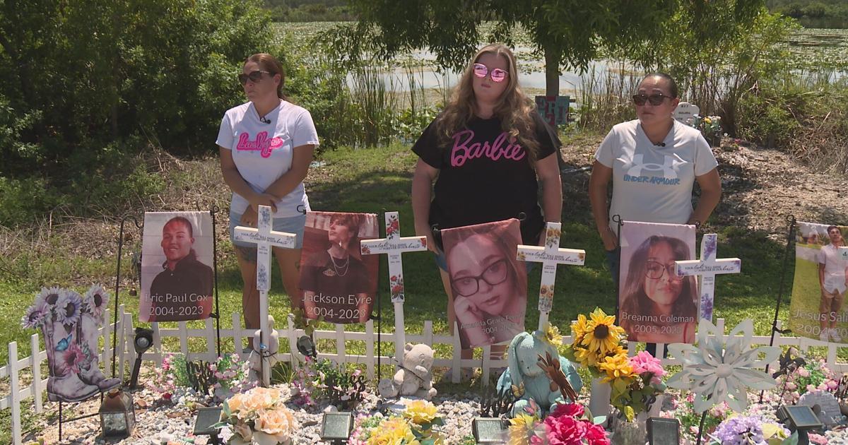 Three years after five teens died, close call renews calls for safety at Fort Myers curve | Investigations