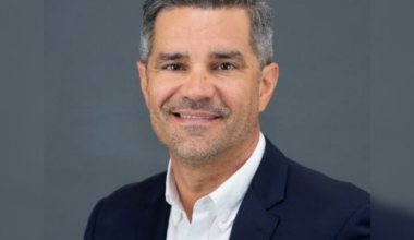 Sardiñas seeks re-election, prioritizing education and resiliency | Key Biscayne