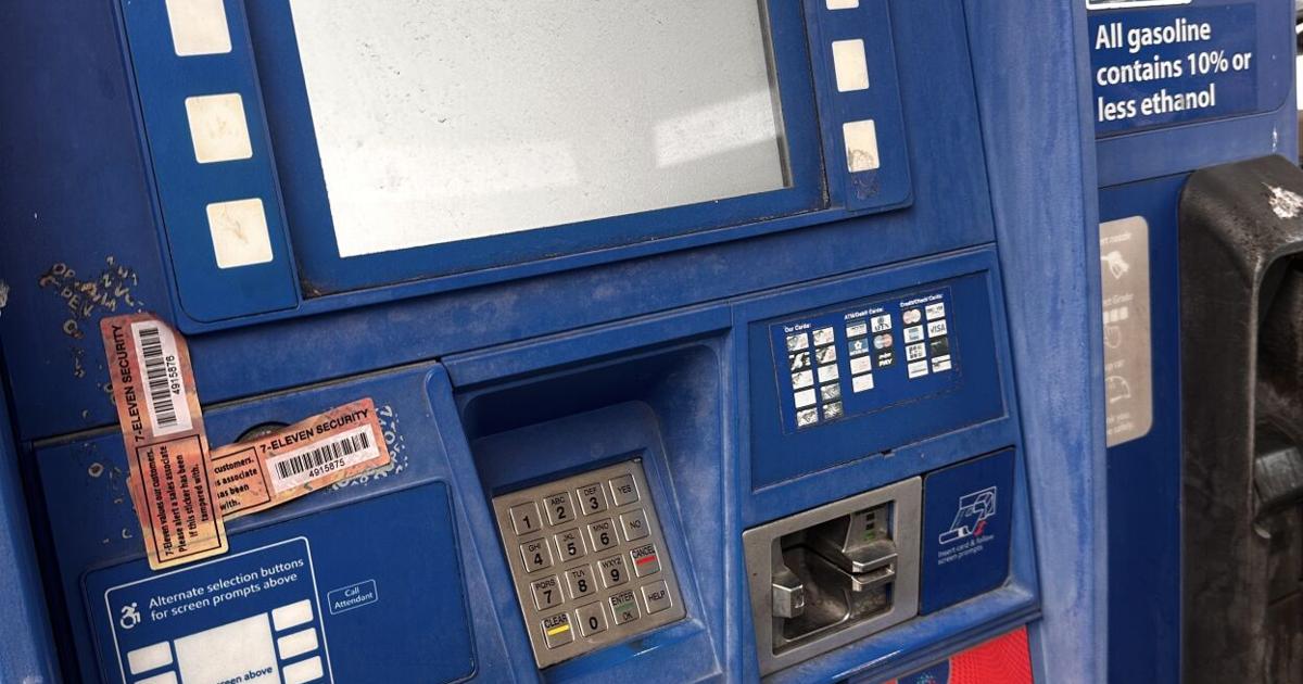 Miami gas prices remain nearly $1 higher than last year | Miami