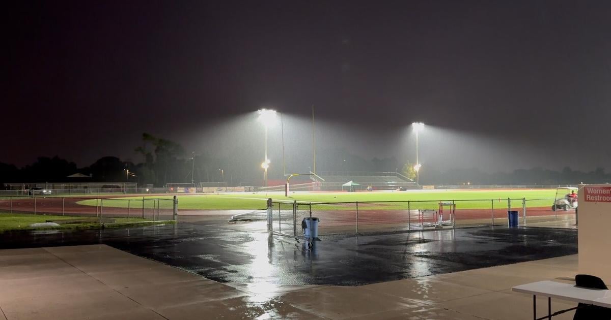 Dunbar-North Fort Myers postponed by lightning, rescheduled for Saturday | Friday Night Wink