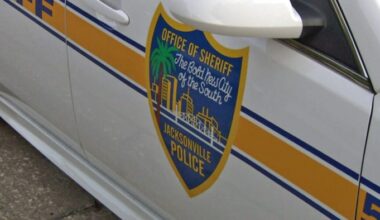 Woman dies after low-speed crash into fence at Westside apartment complex: JSO