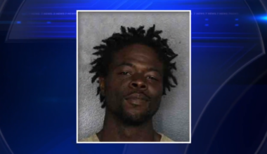 911 call shows workers discovering man who allegedly trespassed onto JetBlue plane at FLL to sleep - WSVN 7News | Miami News, Weather, Sports