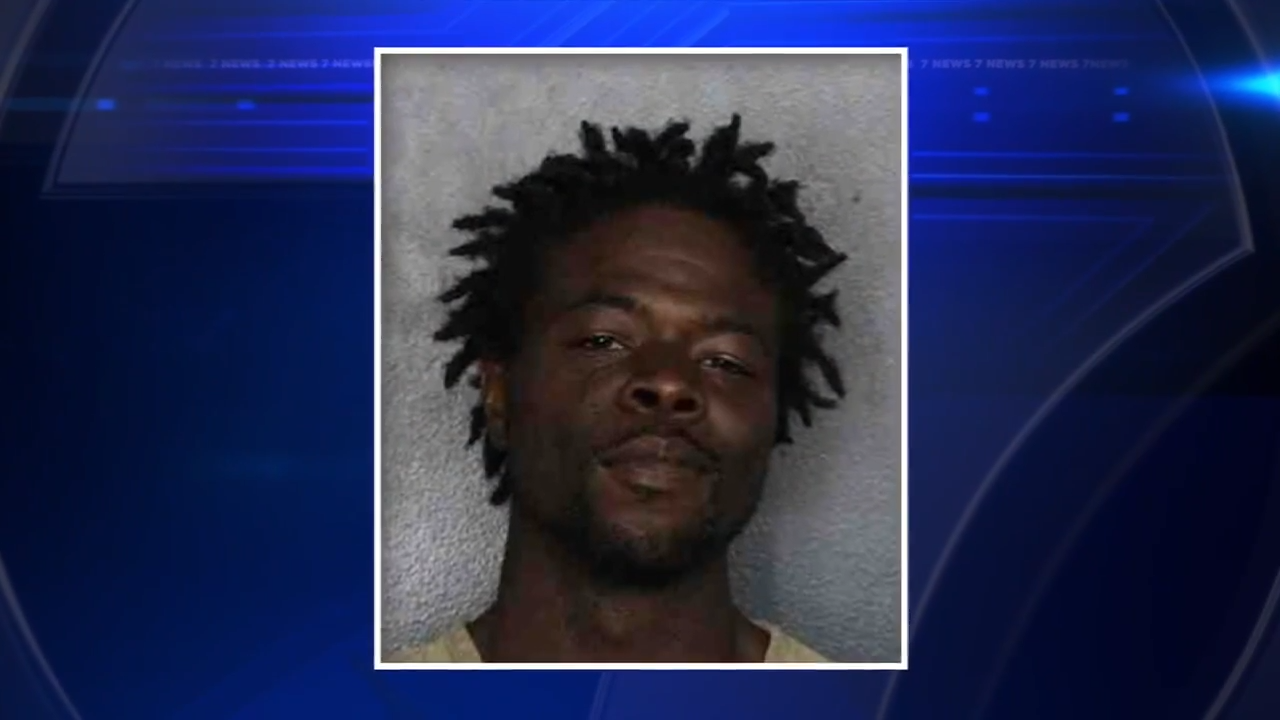 911 call shows workers discovering man who allegedly trespassed onto JetBlue plane at FLL to sleep - WSVN 7News | Miami News, Weather, Sports