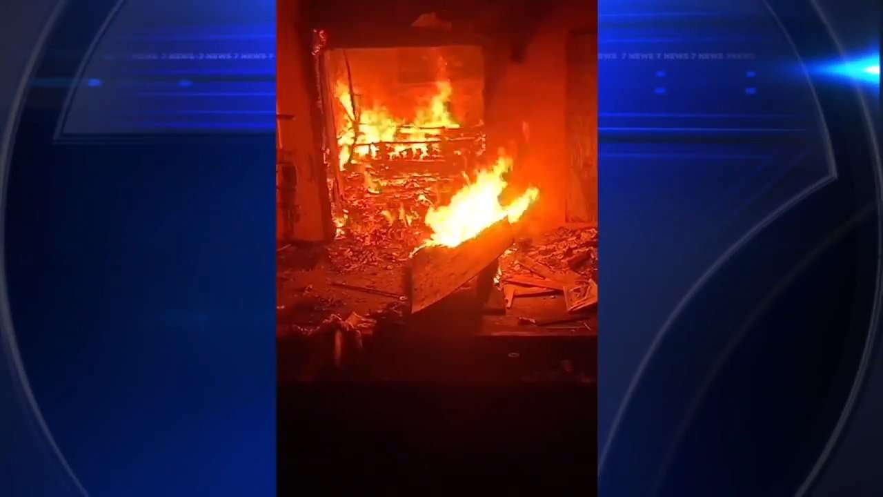 Lauderhill Fire Rescue crews respond to fire at residential area, no word on if any are injured - WSVN 7News | Miami News, Weather, Sports