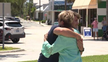 Man rescues woman stuck on railroad crossing in Hobe Sound