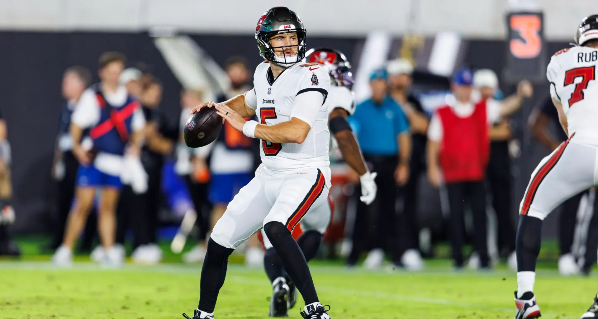 Former Washington Huskies QB released by Tampa Bay Buccaneers