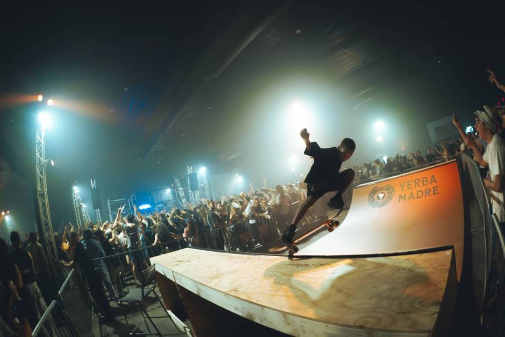 Andrew Music Club skaters and crowd