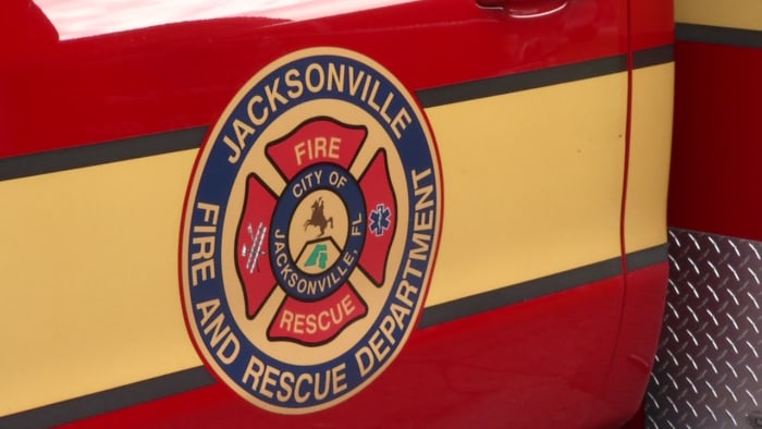 Seven westside residents displaced in apartment fire