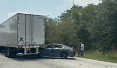 Crash involving semi-truck on I-95 South ramp to Dunn Ave.