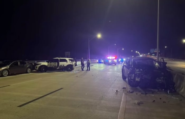 Atlantic Beach officers escape injury after suspected drunk driver causes chain-reaction crash