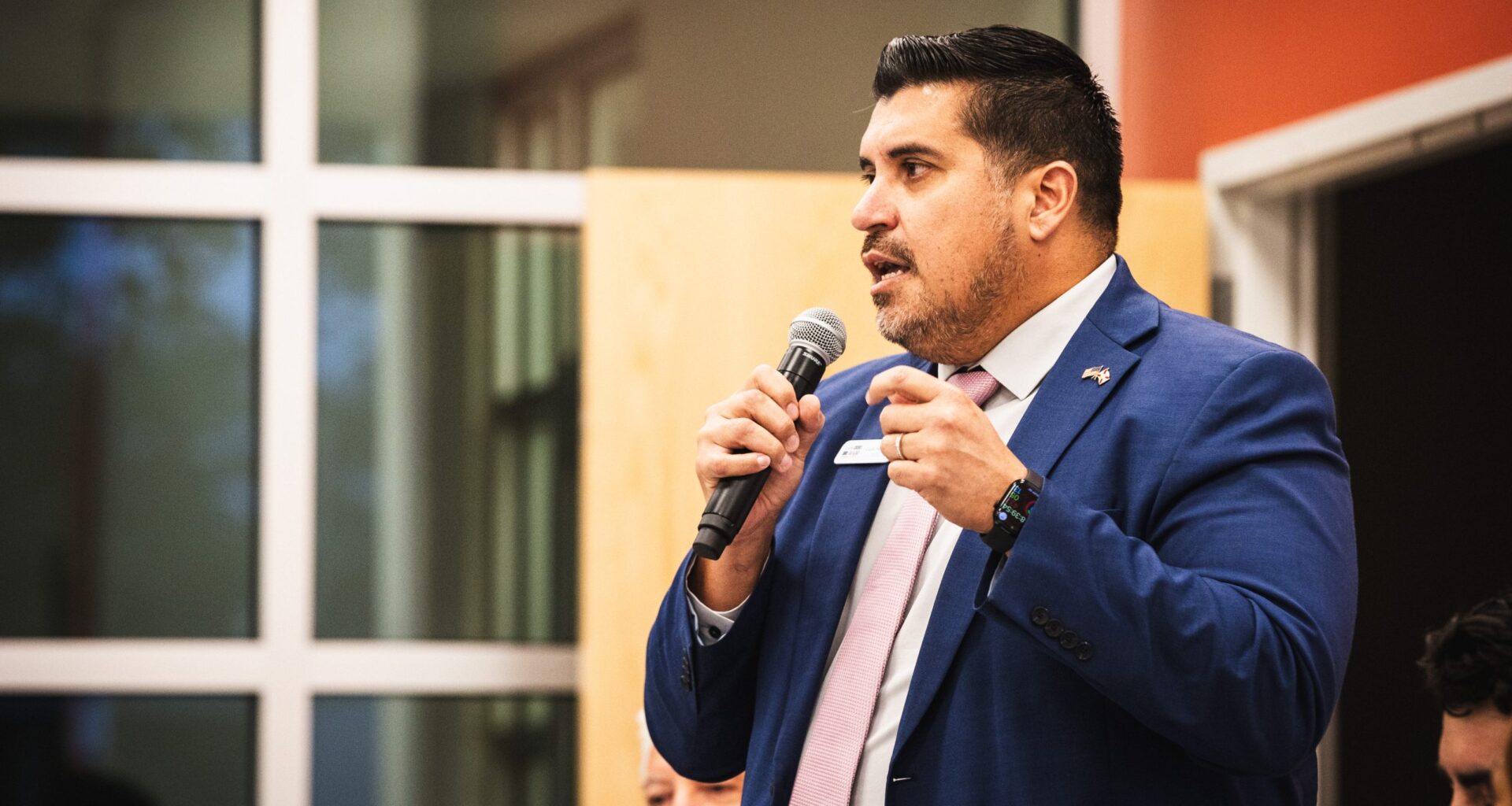 La Gaceta: Luis Salazar upsets Mike Suarez in ‘good ole West Tampa brawl’ for state house nomination