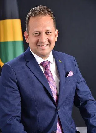 CG Oliver Mair