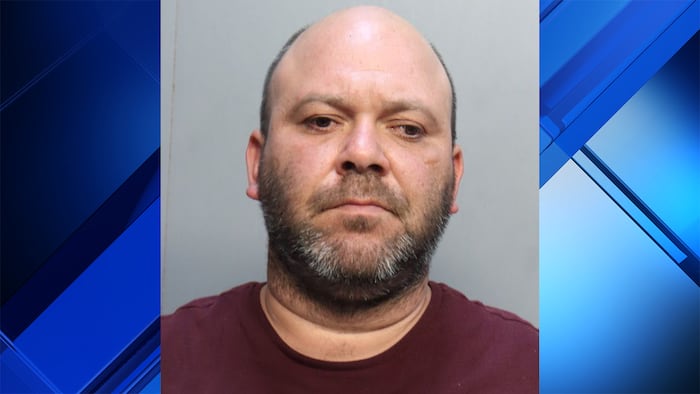 Man accused of chasing 2 juveniles with car before DUI arrest in Sweetwater