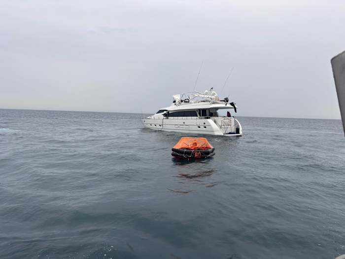 2 rescued after boat takes on water off Jacksonville coast